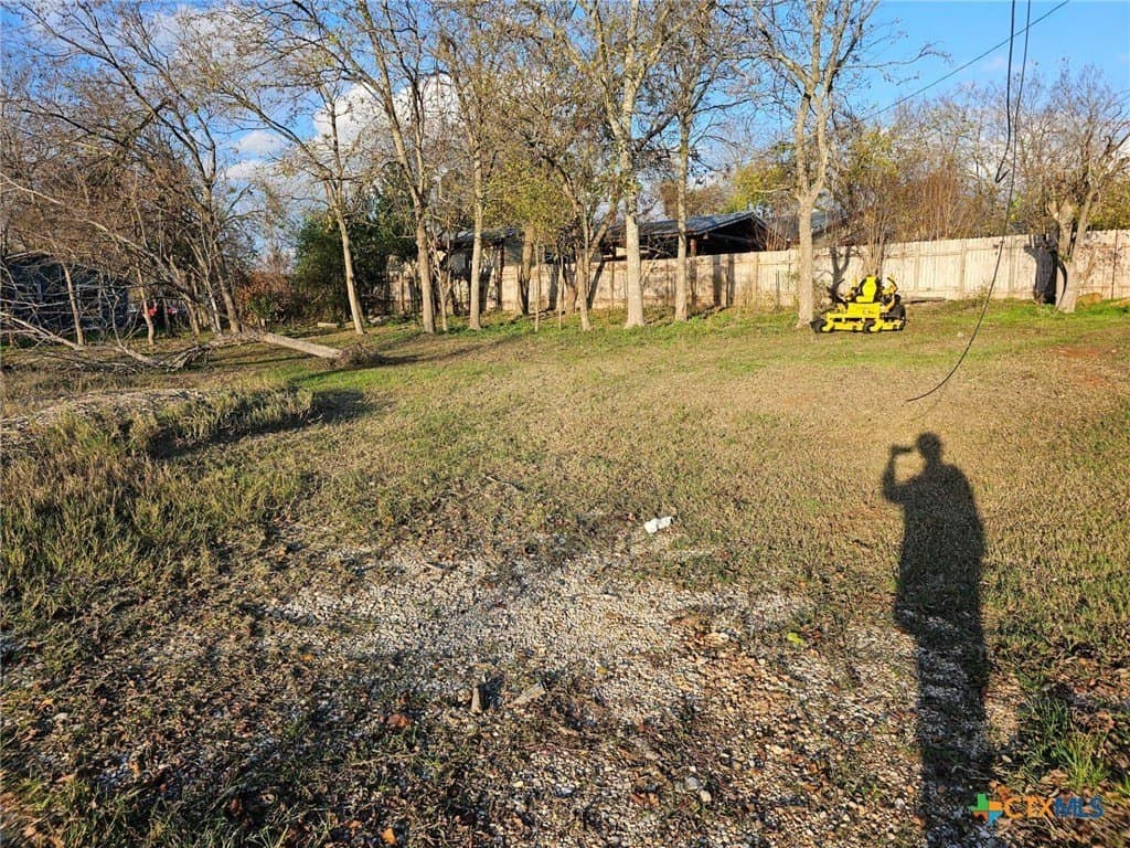 0.13 acres in Bastrop County gallery image 2
