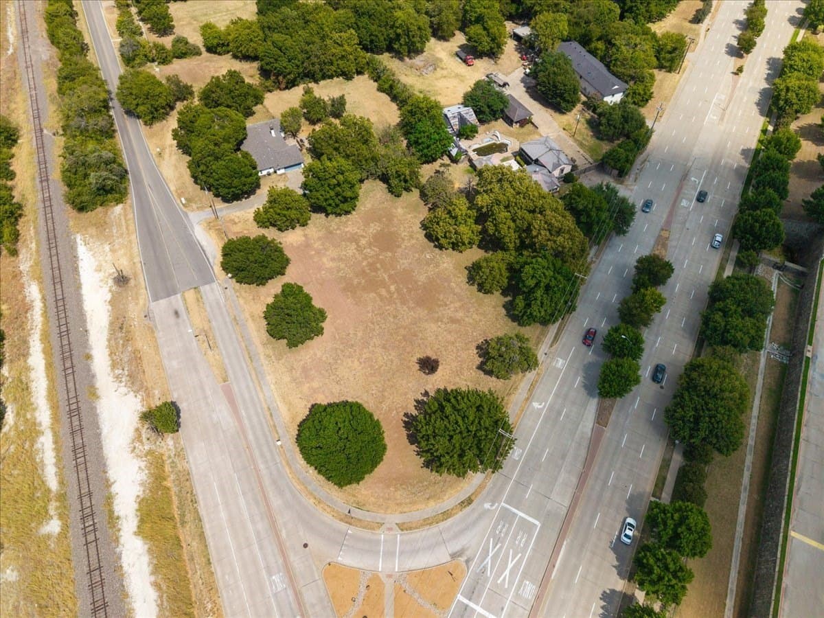 1.28 acres in Dallas County