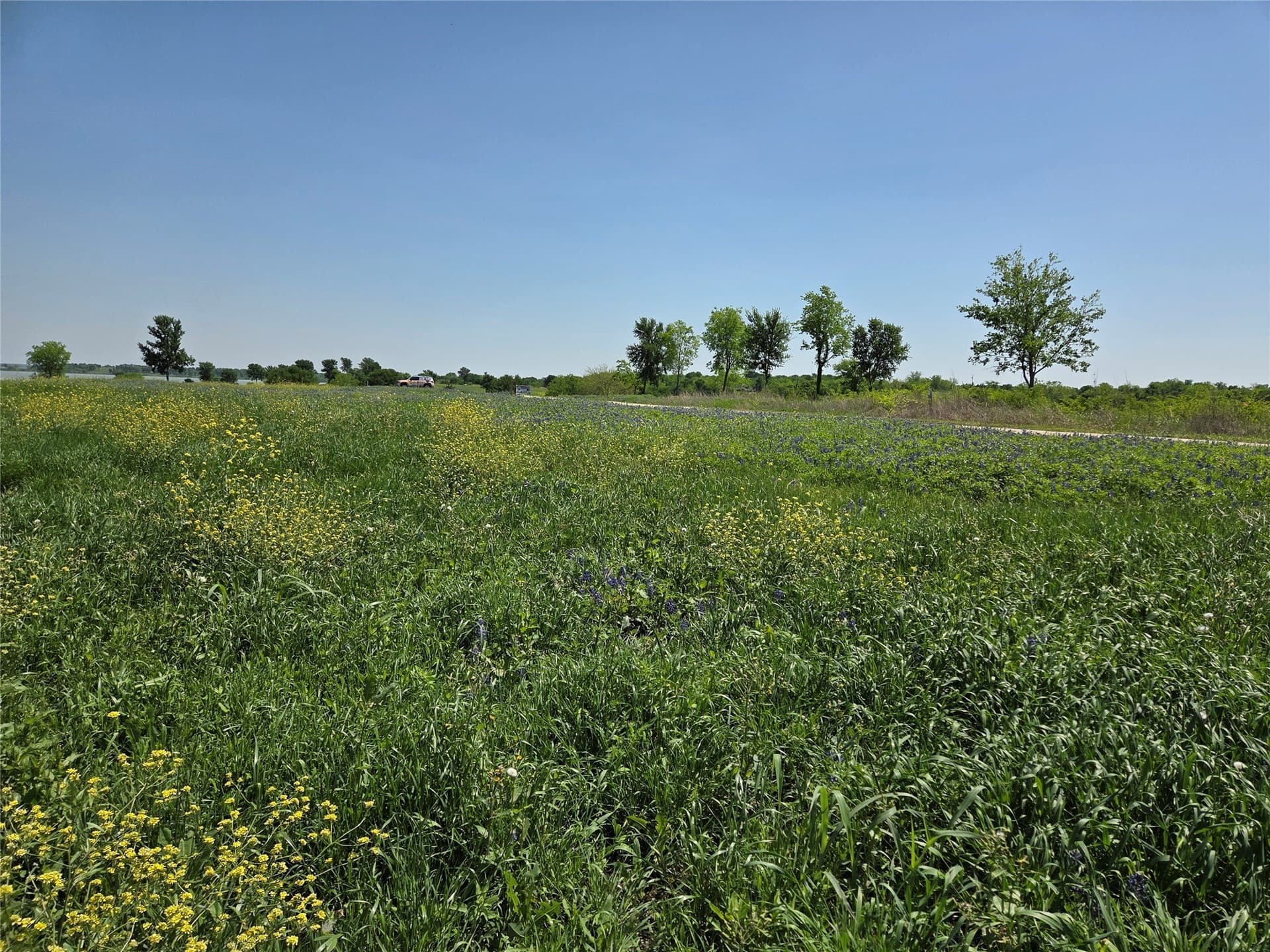 1.14 acres in Navarro County - photo 14