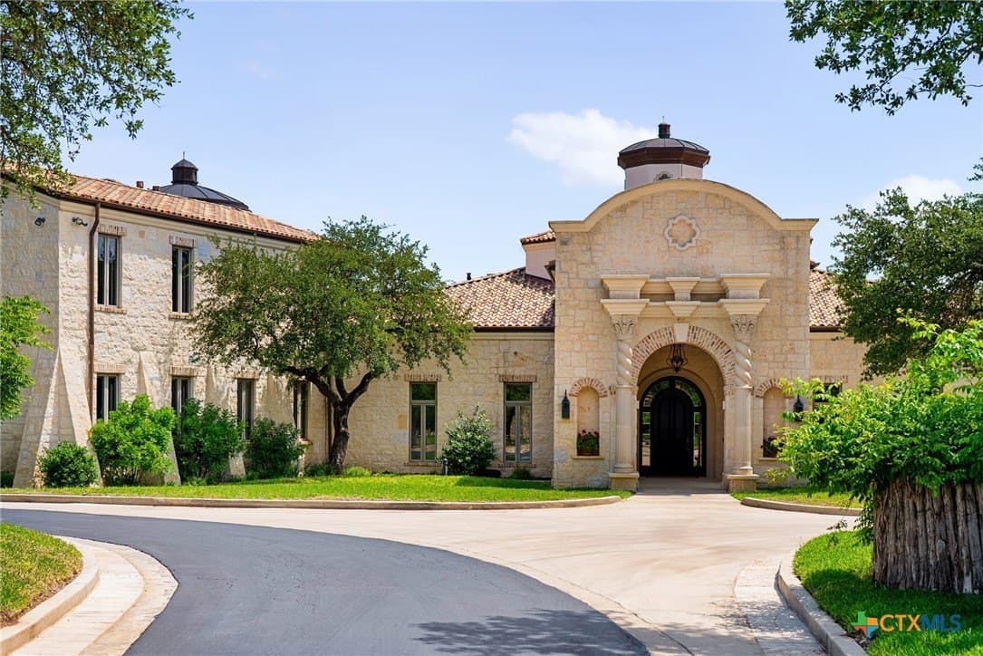 10.62 acres in Hays County gallery image 4