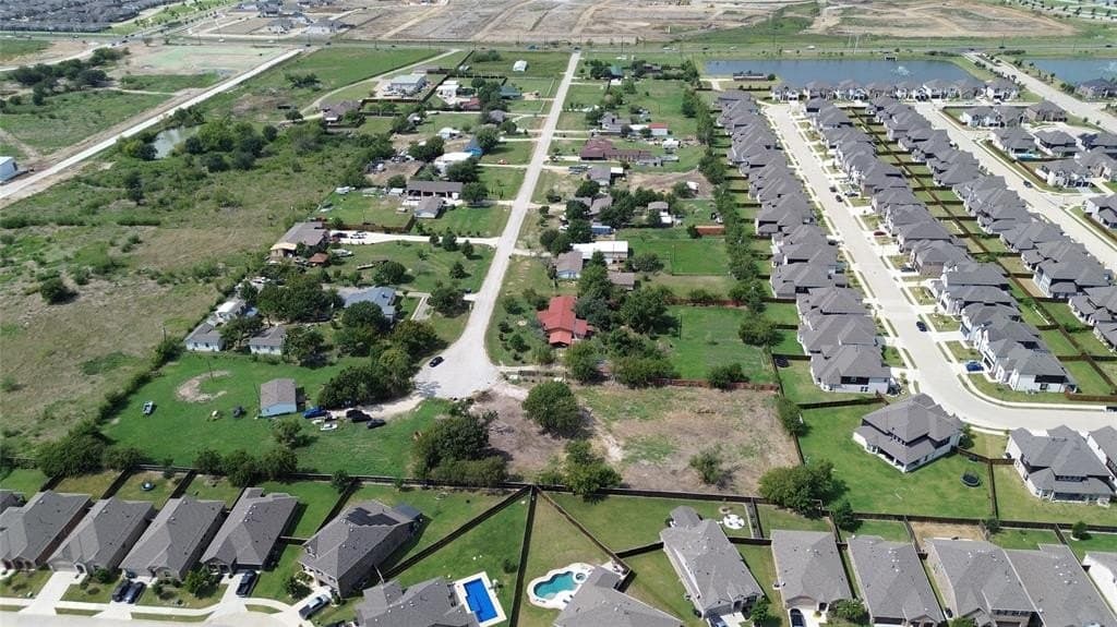 1 acres in Denton County gallery image 4