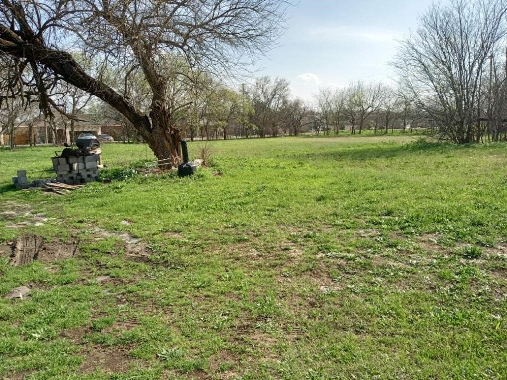 1.8 acres in Johnson County