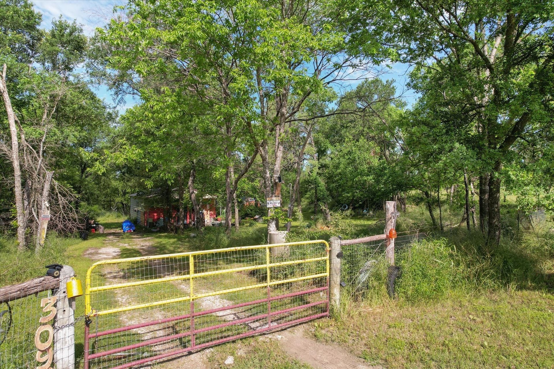 10 acres in Navarro County gallery image 3
