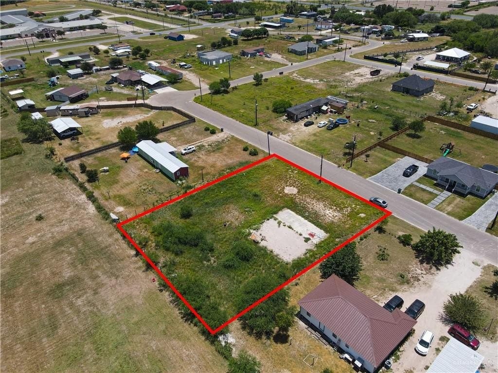 0.5 acres in Hidalgo County - photo 7