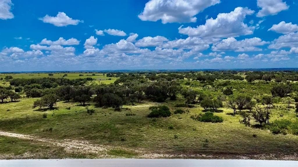 10.01 acres in Comanche County