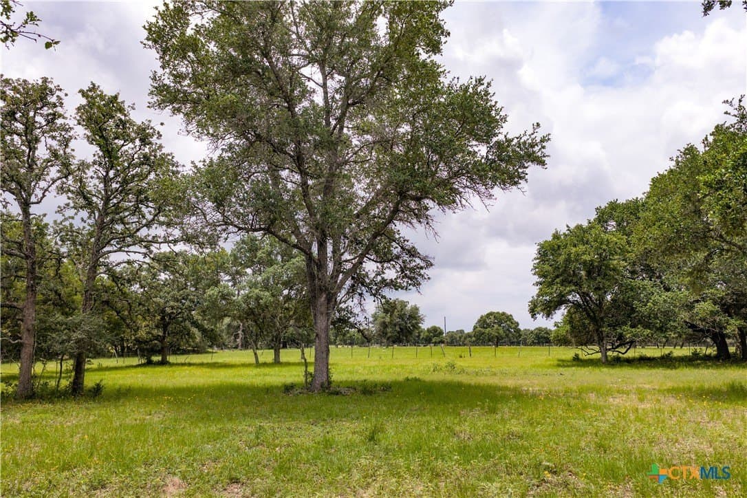 11.93 acres in Lavaca County - photo 14