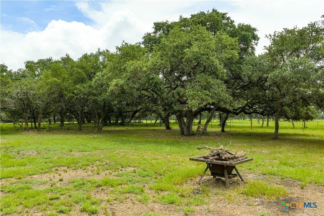 11.93 acres in Lavaca County - photo 8