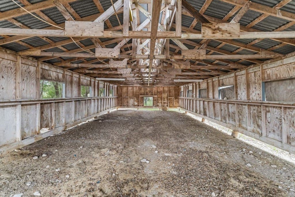 11.9 acres in Bandera County gallery image 3