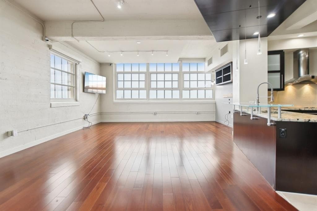 10.68 acres in Tarrant County gallery image 3