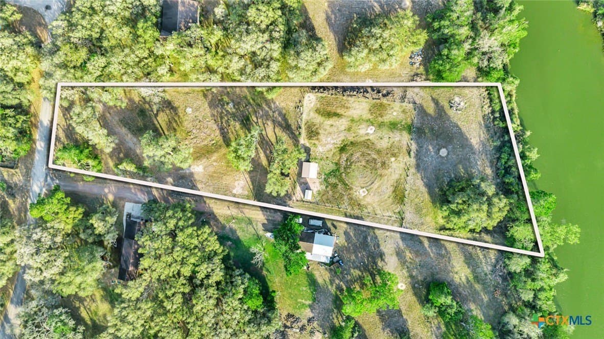 2.58 acres in Victoria County - photo 34