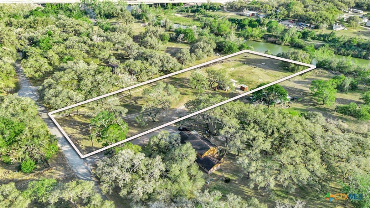 2.58 acres in Victoria County - photo 33