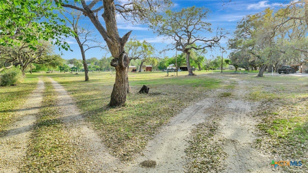 2.58 acres in Victoria County - photo 7