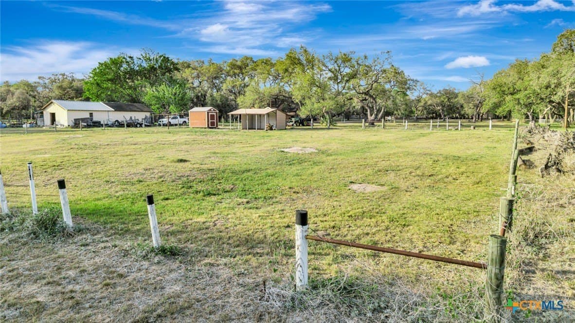 2.58 acres in Victoria County - photo 14