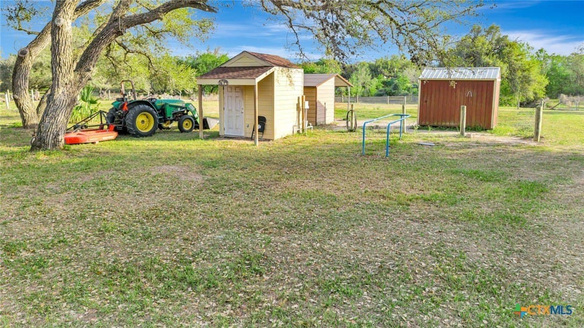 2.58 acres in Victoria County - photo 18