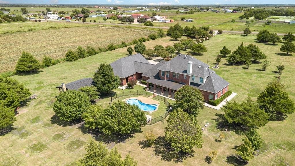 10 acres in Collin County