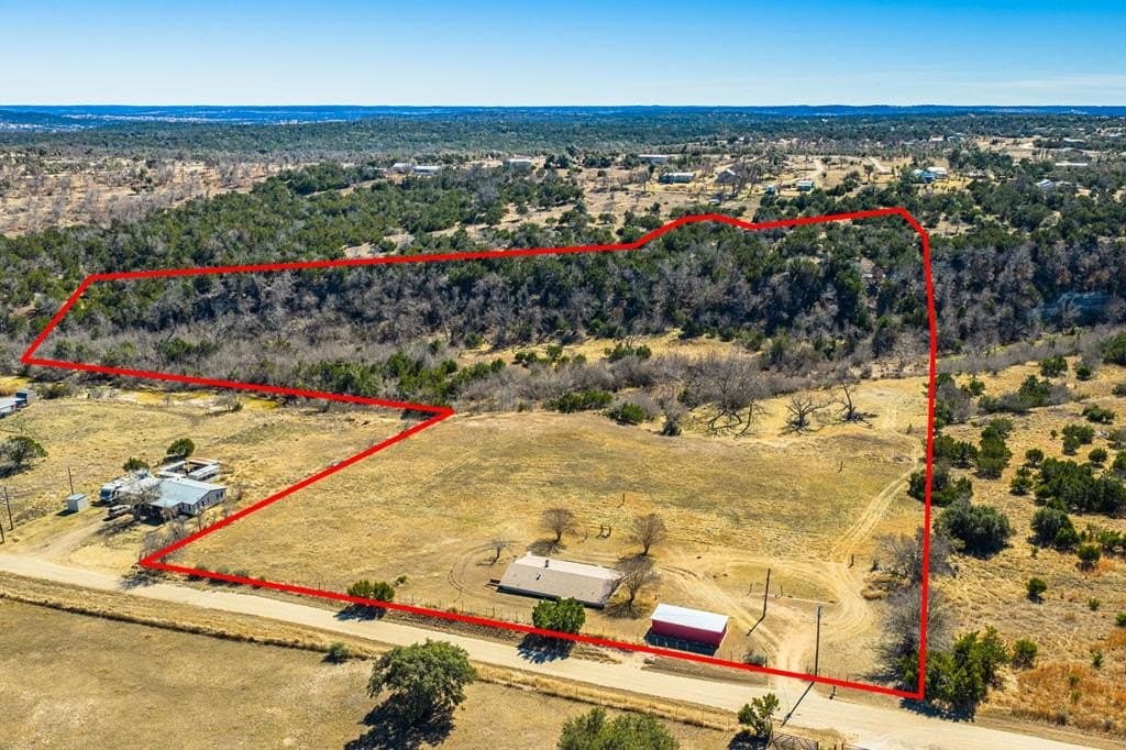 10.3 acres in Gillespie County