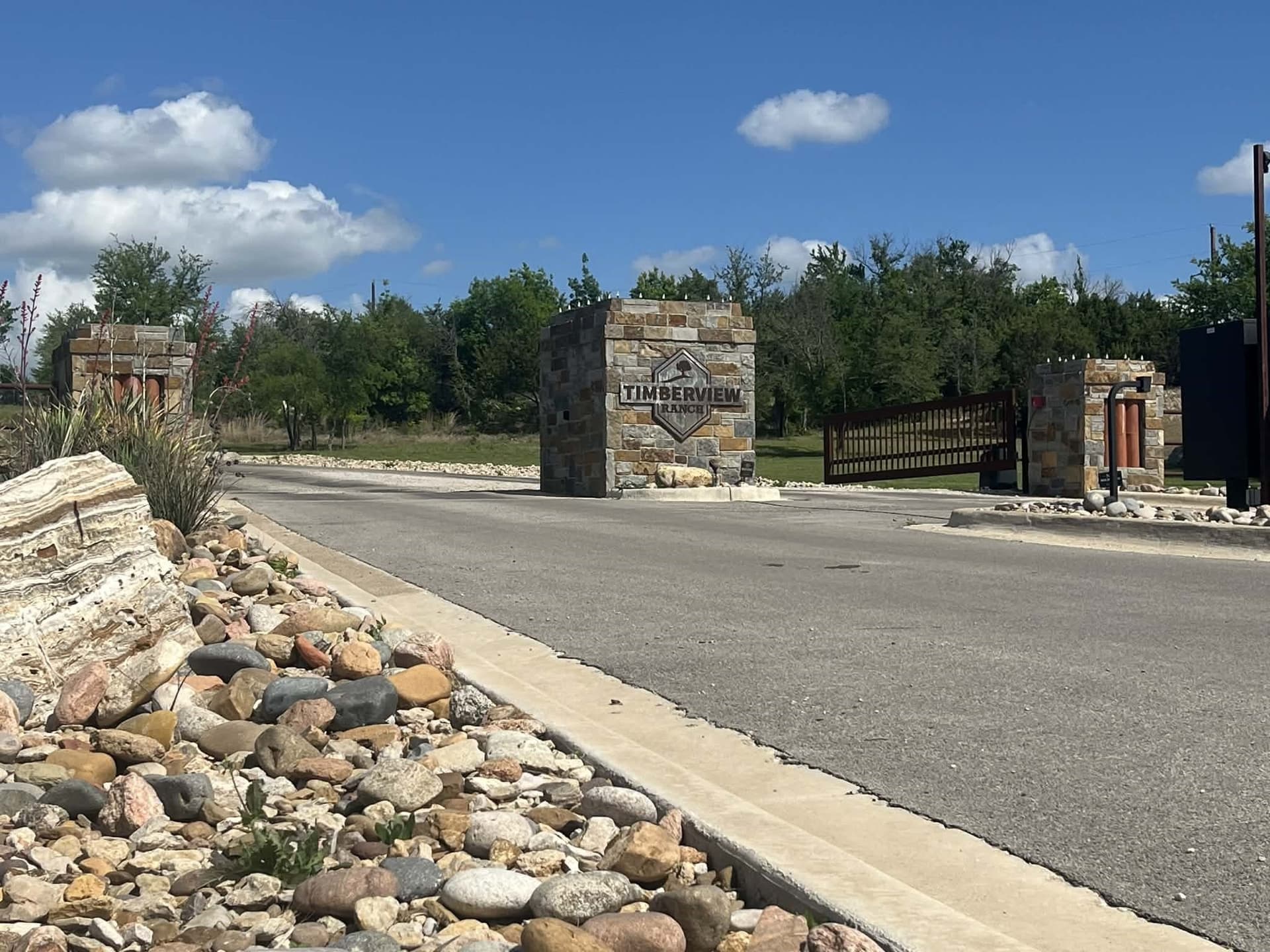 2.11 acres in Parker County