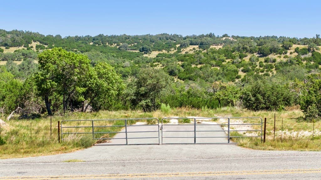 11.1 acres in Blanco County gallery image 2