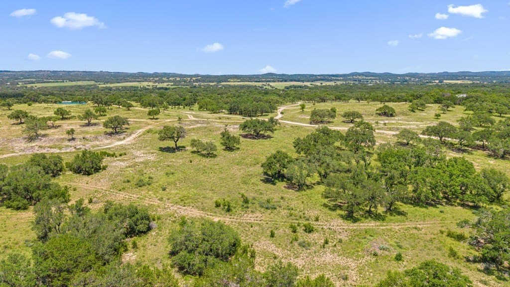 28 acres in Blanco County gallery image 2