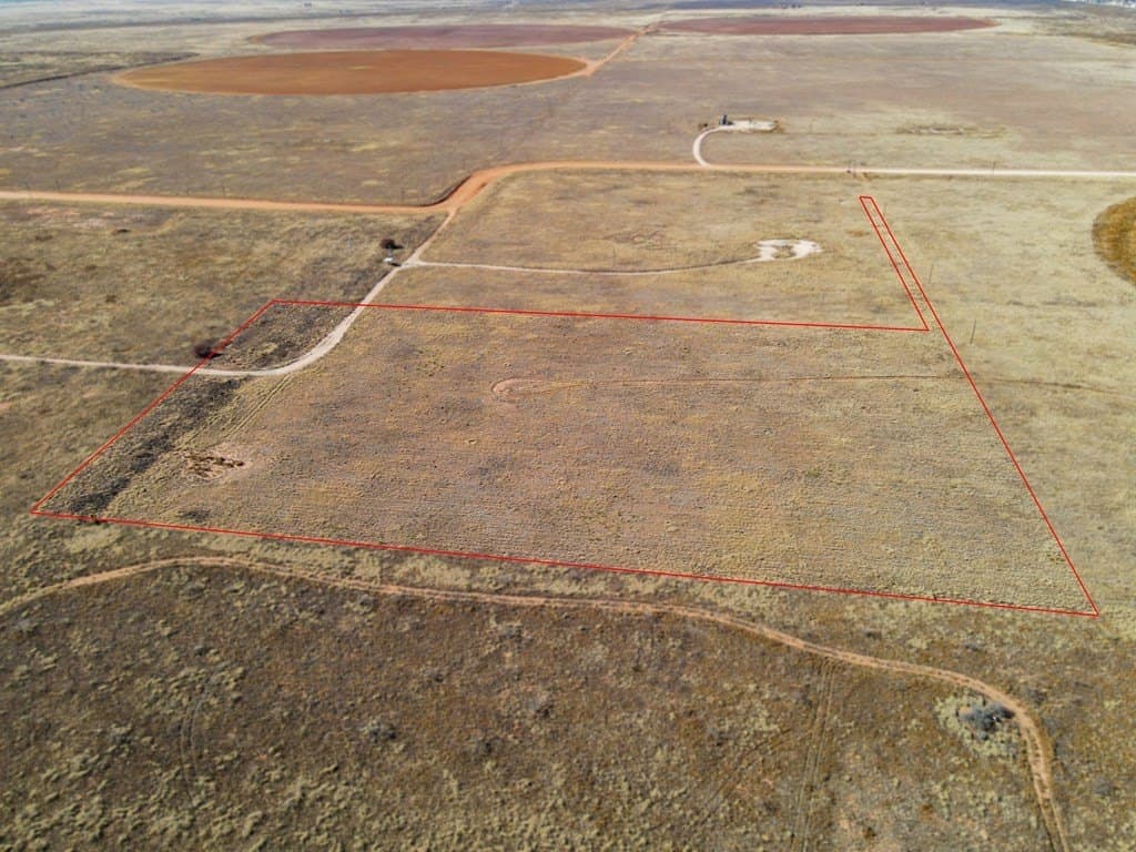 10.86 acres in Gaines County - photo 2