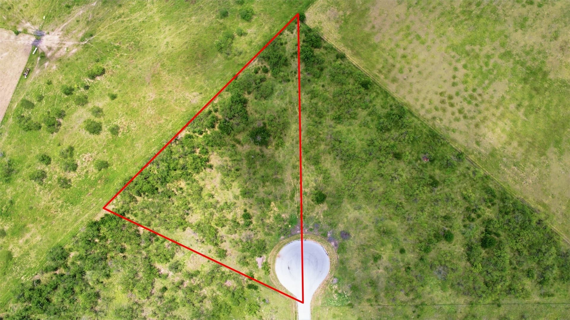 2.4 acres in Navarro County gallery image 3