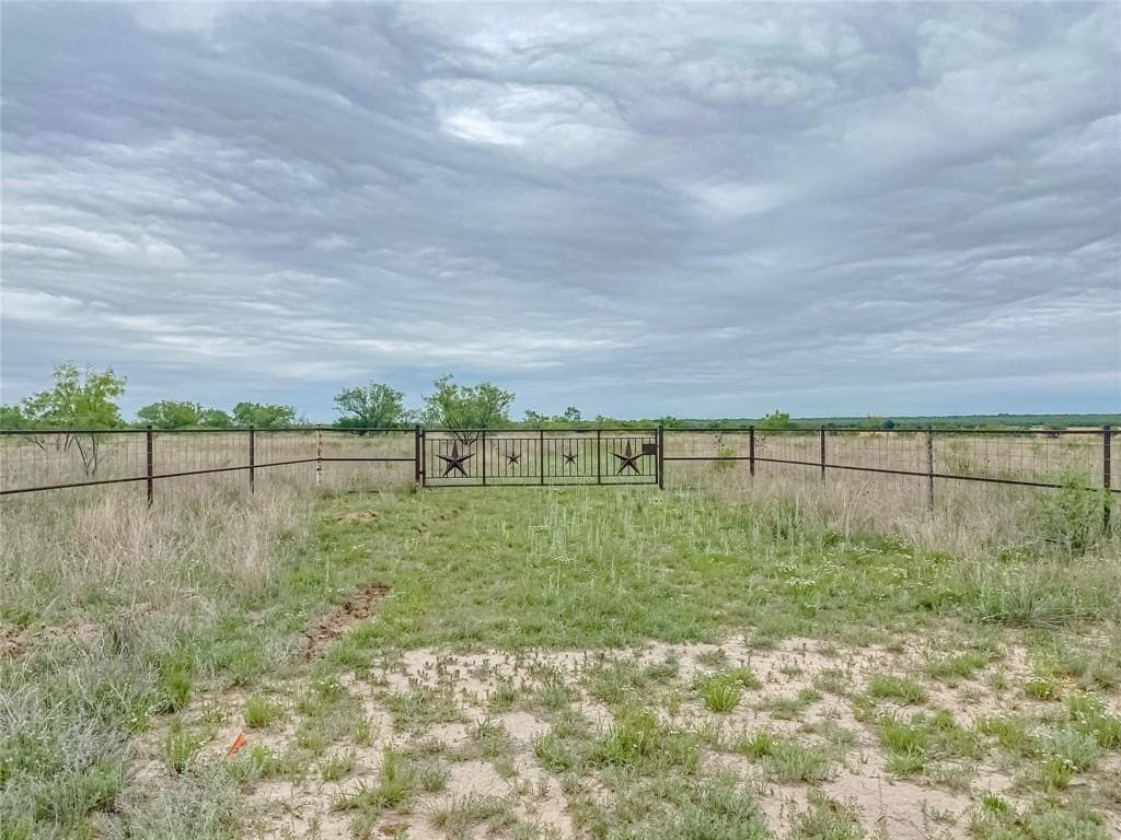 11.2 acres in Jones County gallery image 3