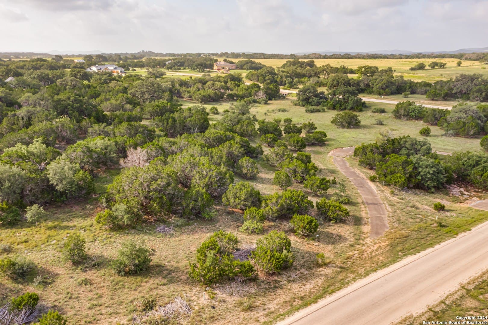 2 acres in Bandera County gallery image 2
