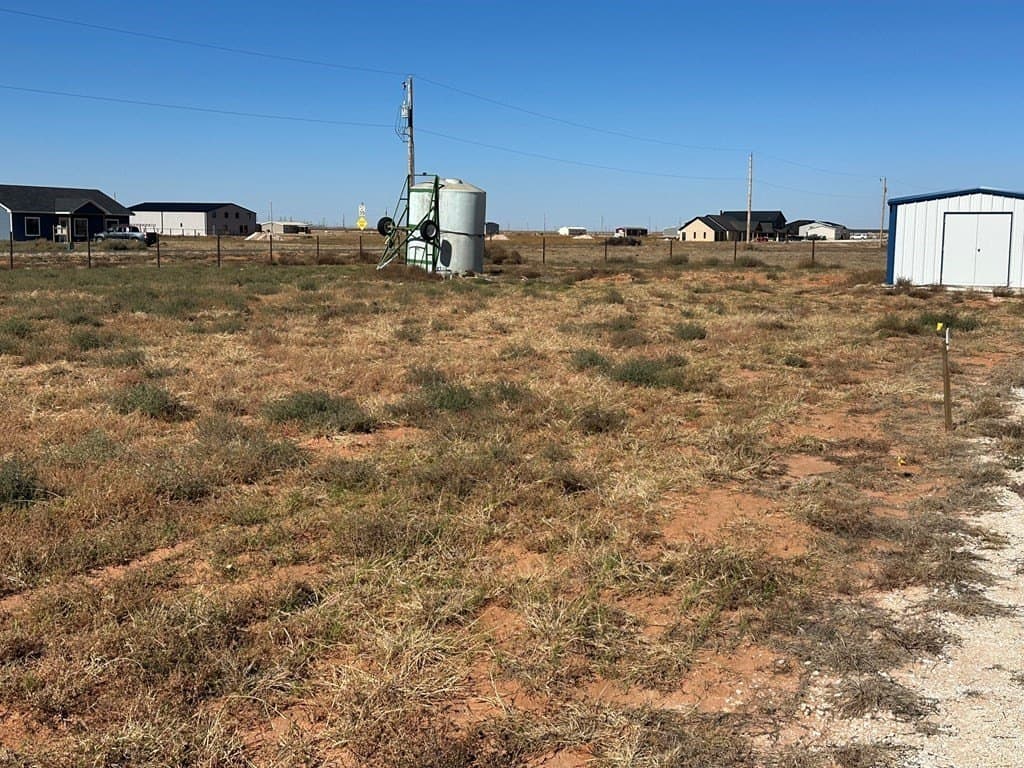 2.13 acres in Gaines County gallery image 3