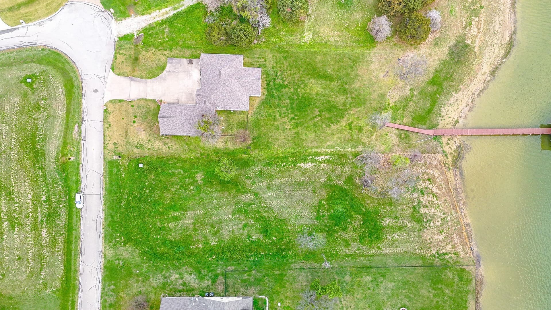 0.82 acres in Navarro County - photo 34