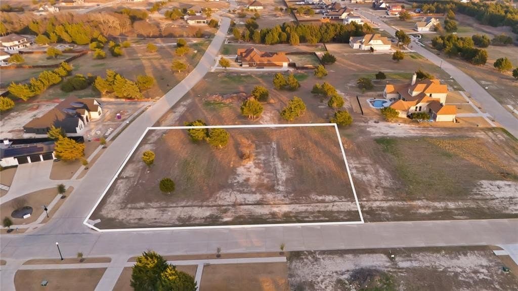 0.88 acres in Ellis County