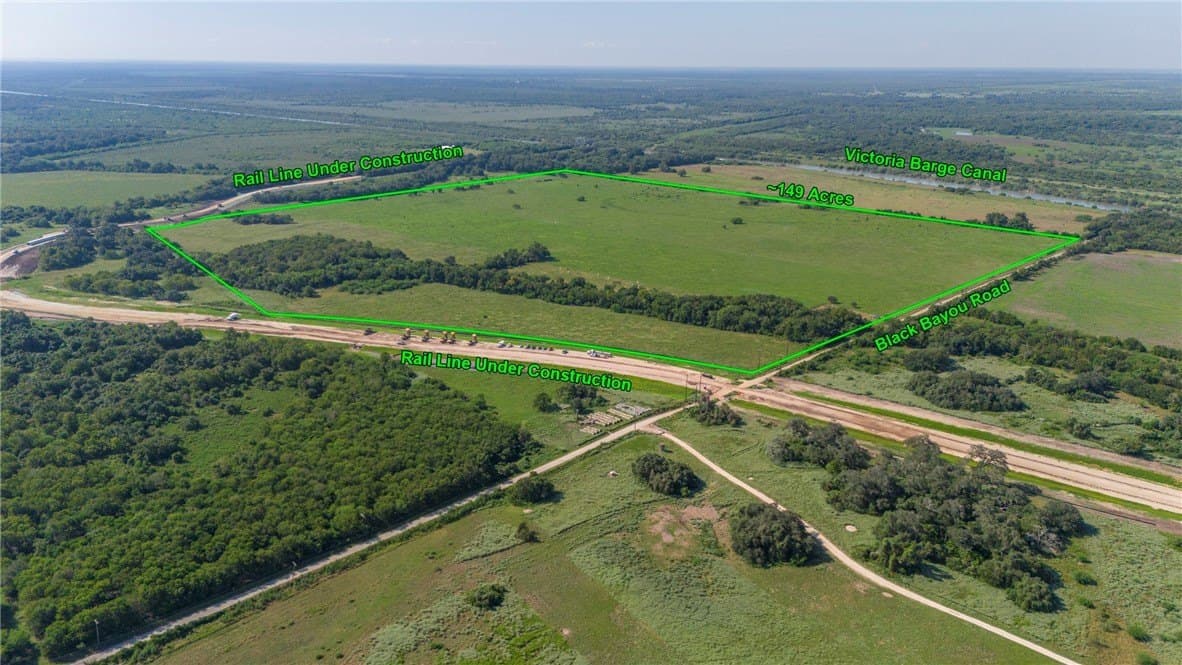 143 acres in Victoria County