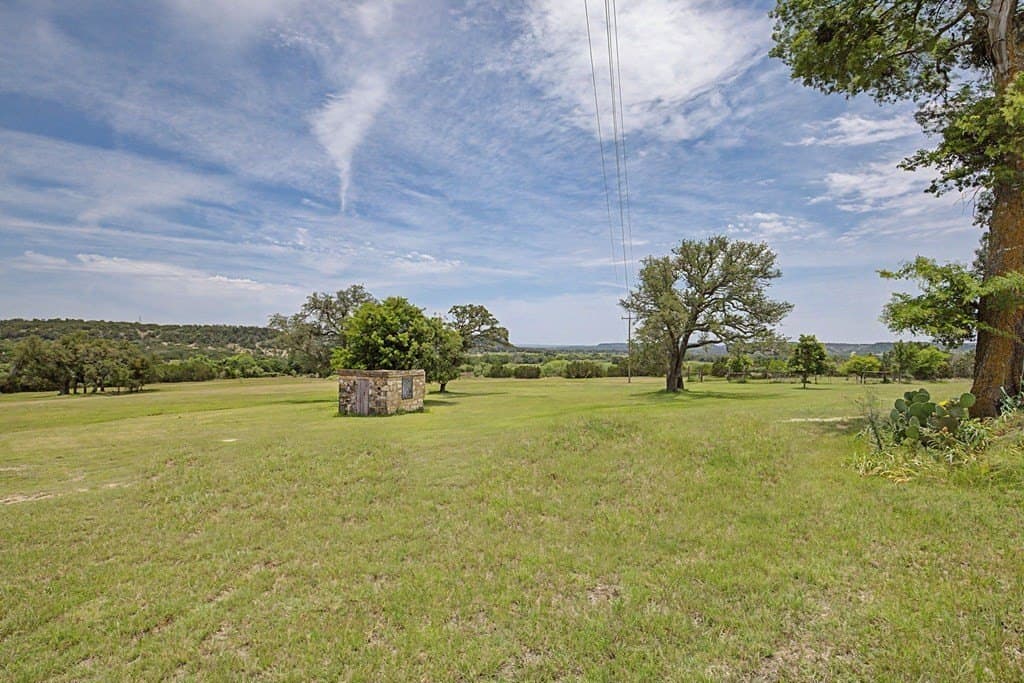 10 acres in Gillespie County - photo 9