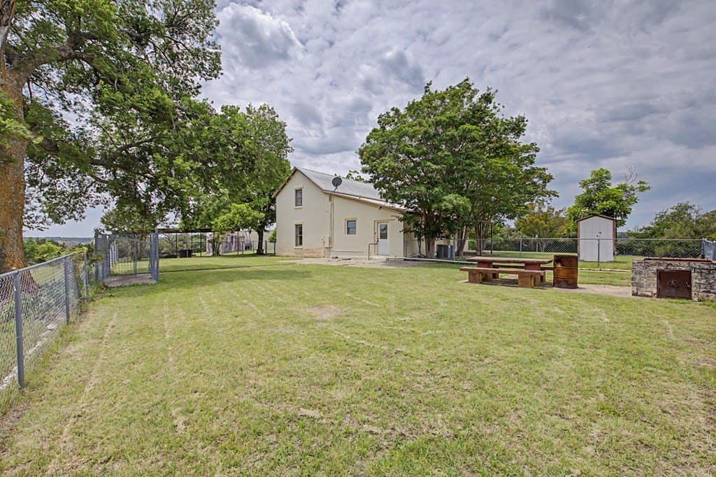 10 acres in Gillespie County - photo 7