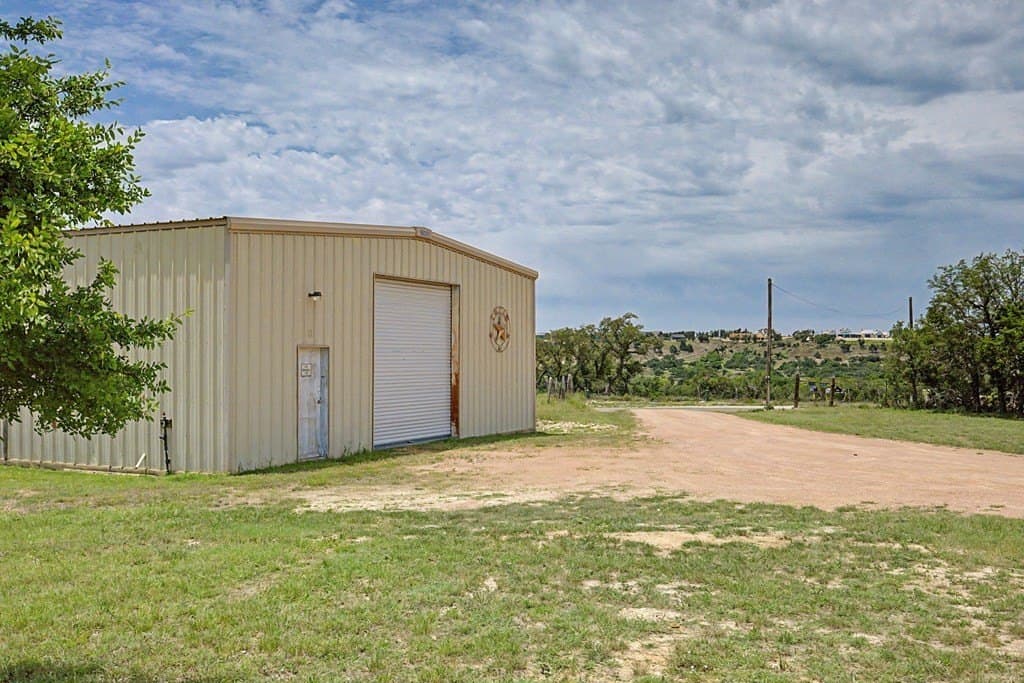 10 acres in Gillespie County - photo 16
