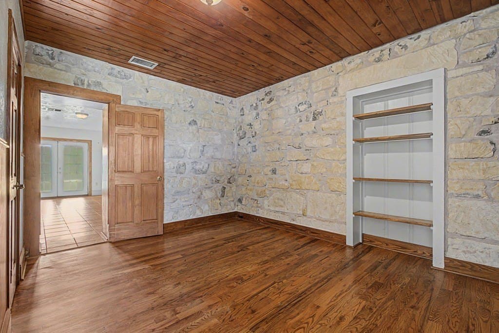 10 acres in Gillespie County - photo 34
