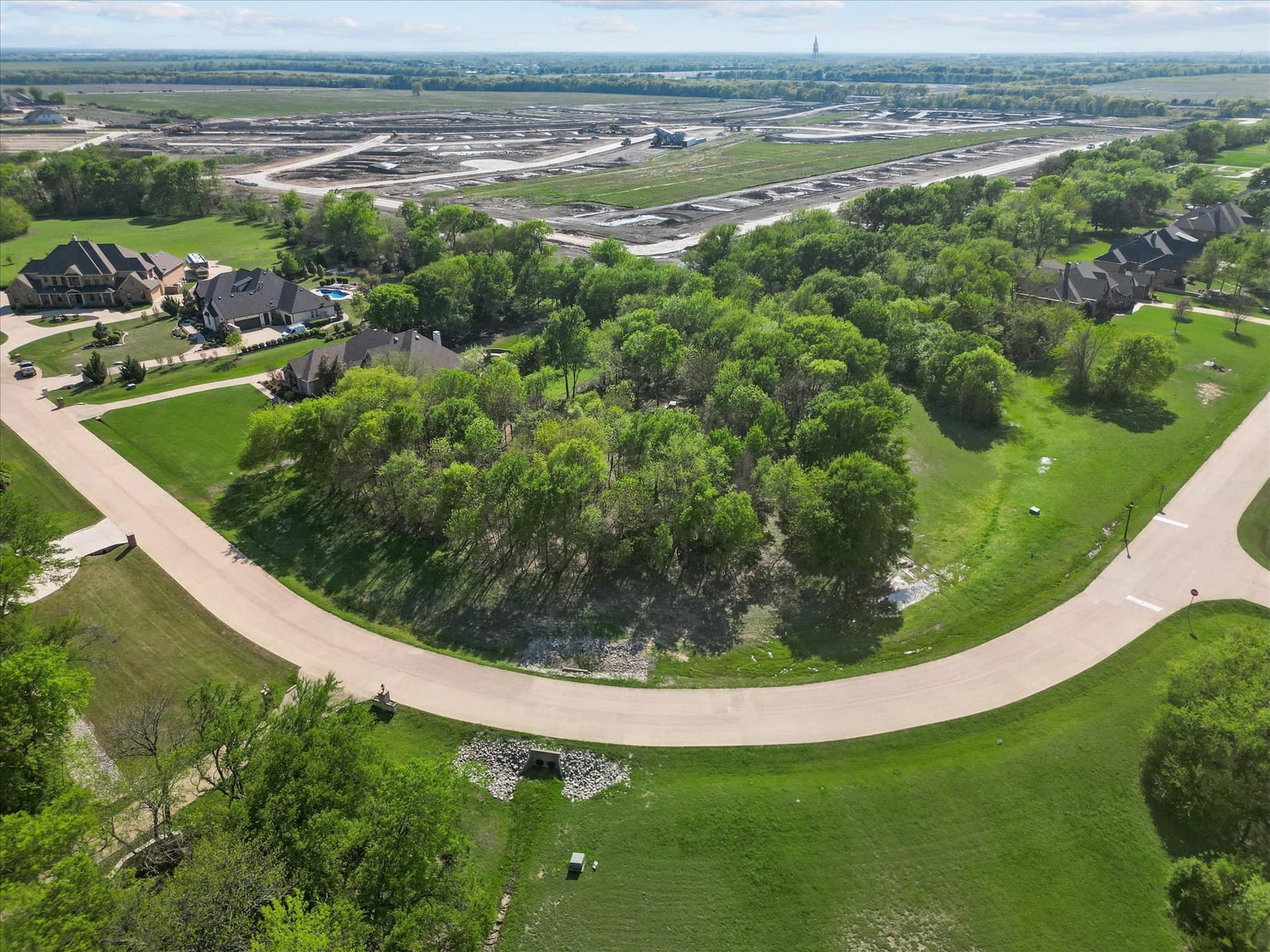 1.61 acres in Collin County gallery image 4