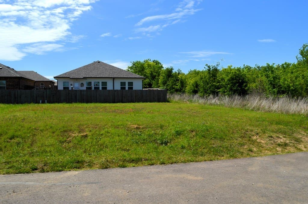 0.13 acres in Henderson County gallery image 3