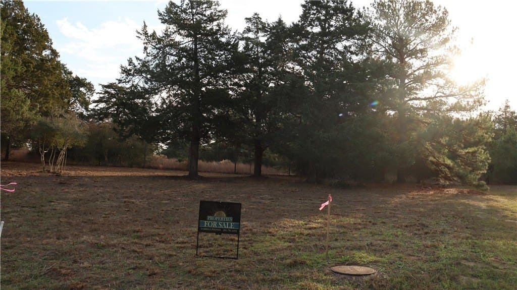 0.32 acres in COLORADO County