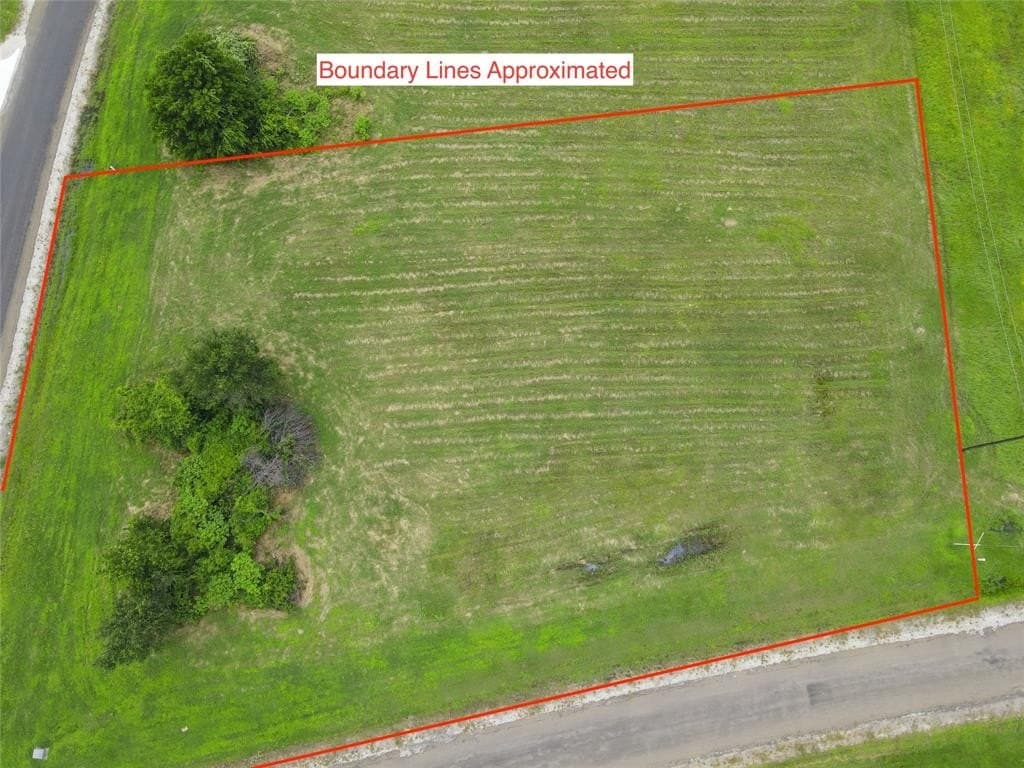 1 acres in Navarro County gallery image 2