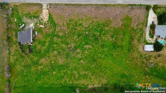1.25 acres in Guadalupe County - photo 6