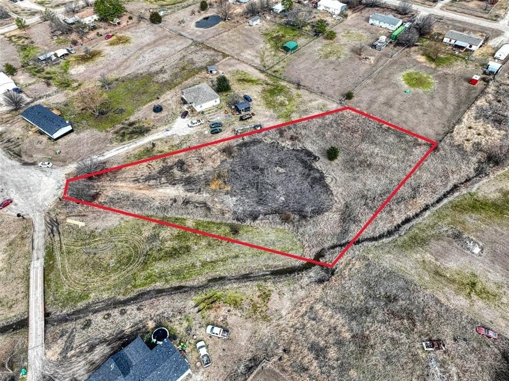 1.35 acres in Kaufman County gallery image 2