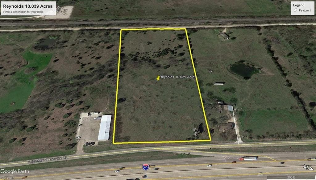 10.04 acres in Navarro County