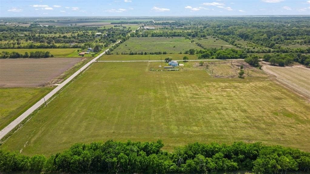 2.7 acres in Fort Bend County gallery image 2