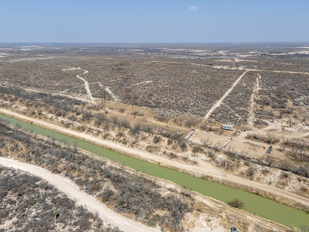 20.3 acres in Maverick County gallery image 4