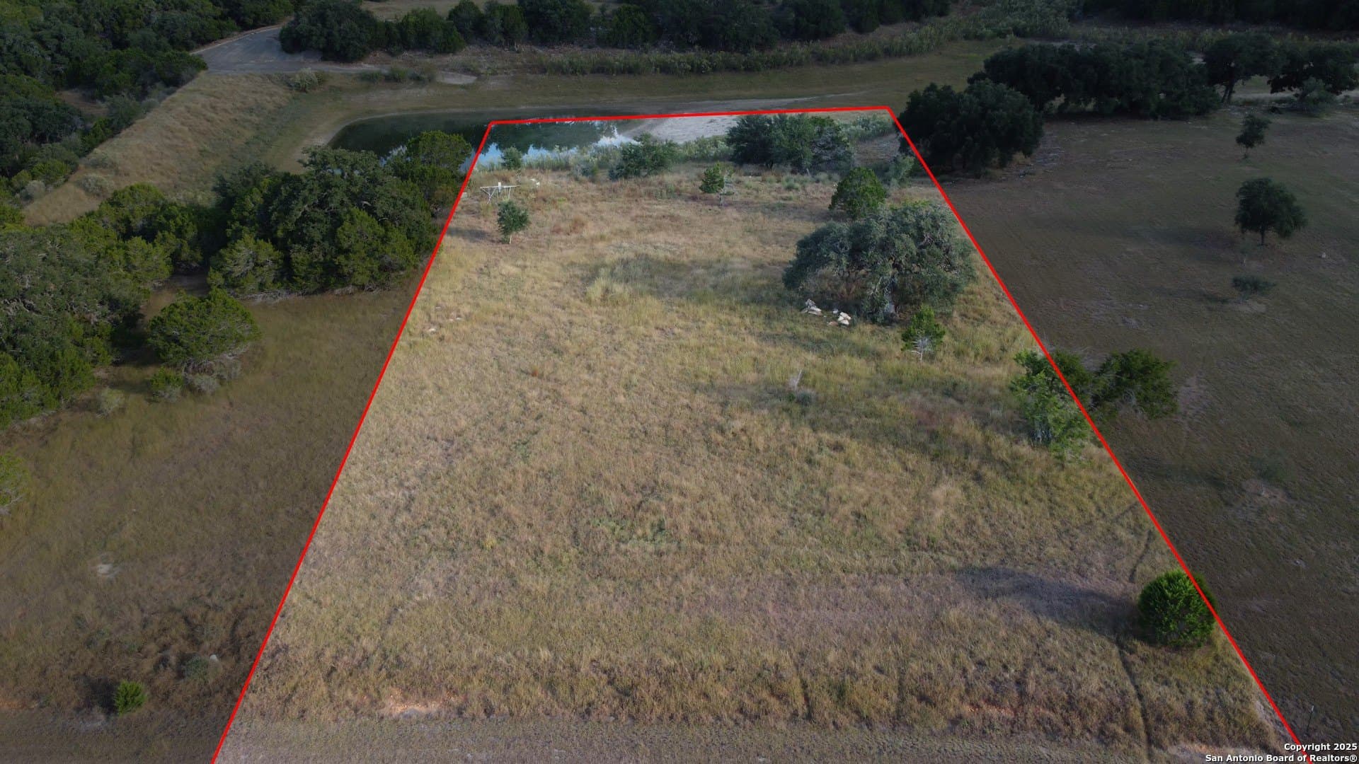 2.08 acres in Bandera County