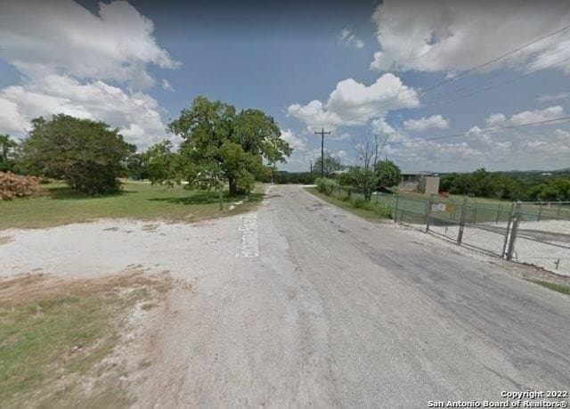 0.26 acres in Bandera County gallery image 4