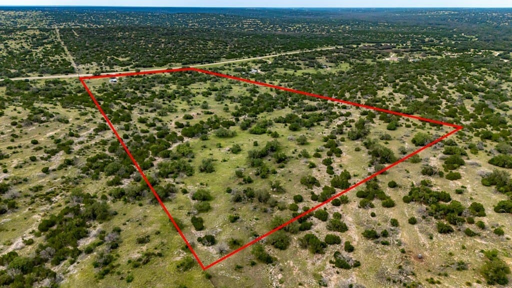 25.66 acres in Edwards County - photo 7