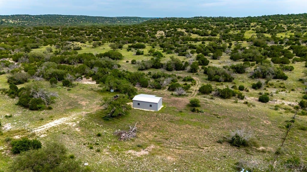 25.66 acres in Edwards County - photo 13