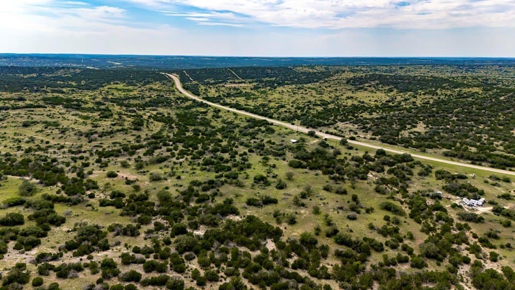 25.66 acres in Edwards County - photo 6