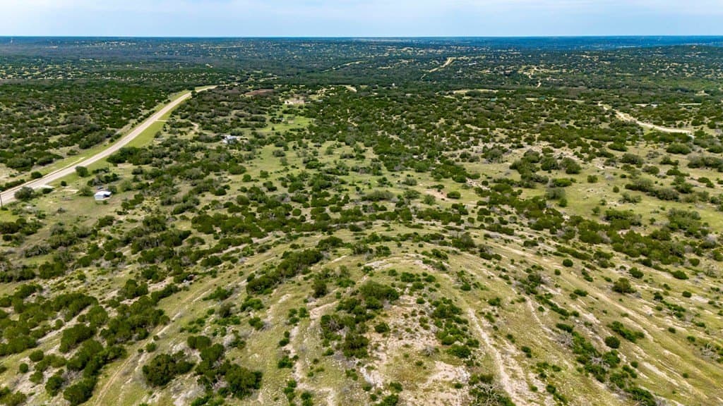 25.66 acres in Edwards County - photo 10
